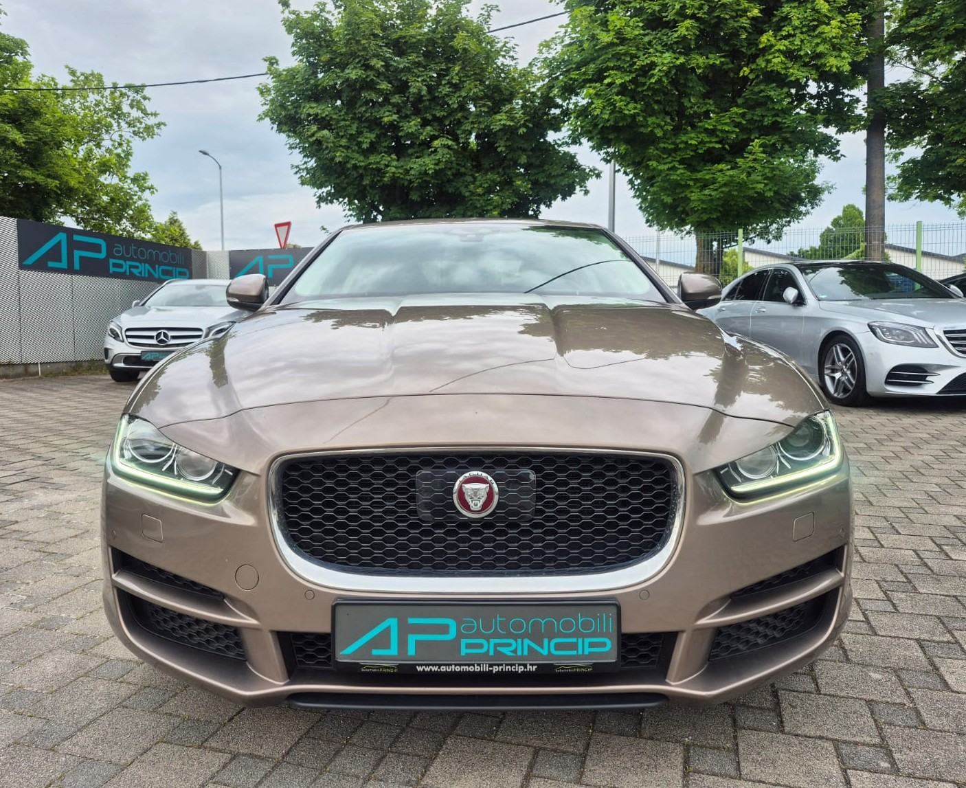 Jaguar XE 2.0d i4D Premium Aut.